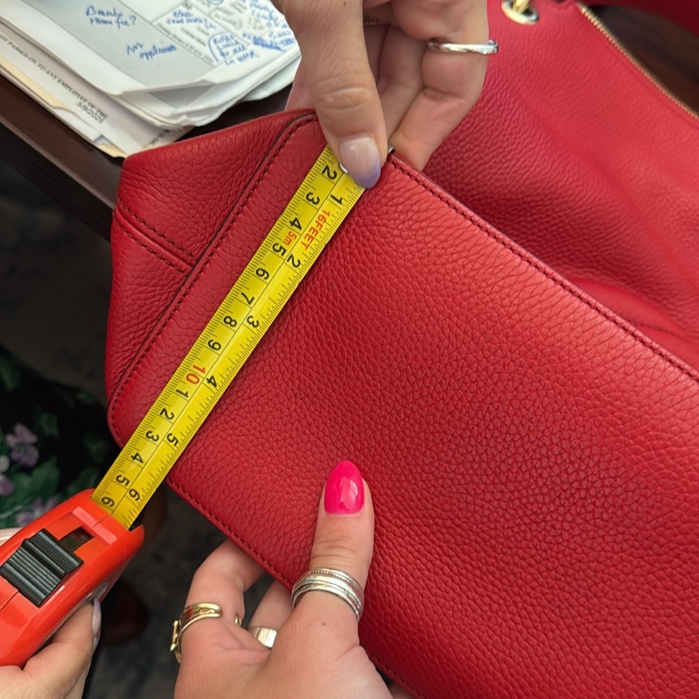 Gucci Red Soho Leather Hobo Bag - Picture 16 of 16